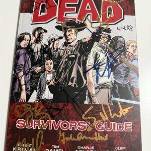 The Walking Dead Survivors' Guide Comic signed